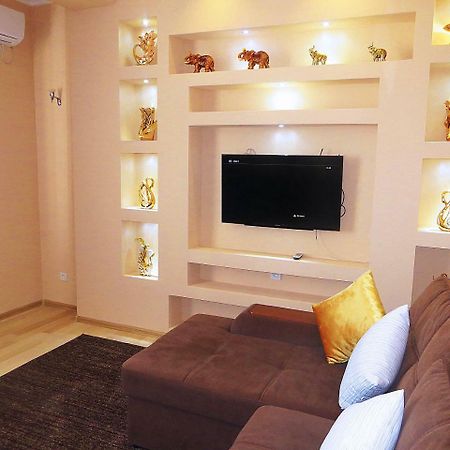 Lux Bishkek Apartment Екстериор снимка