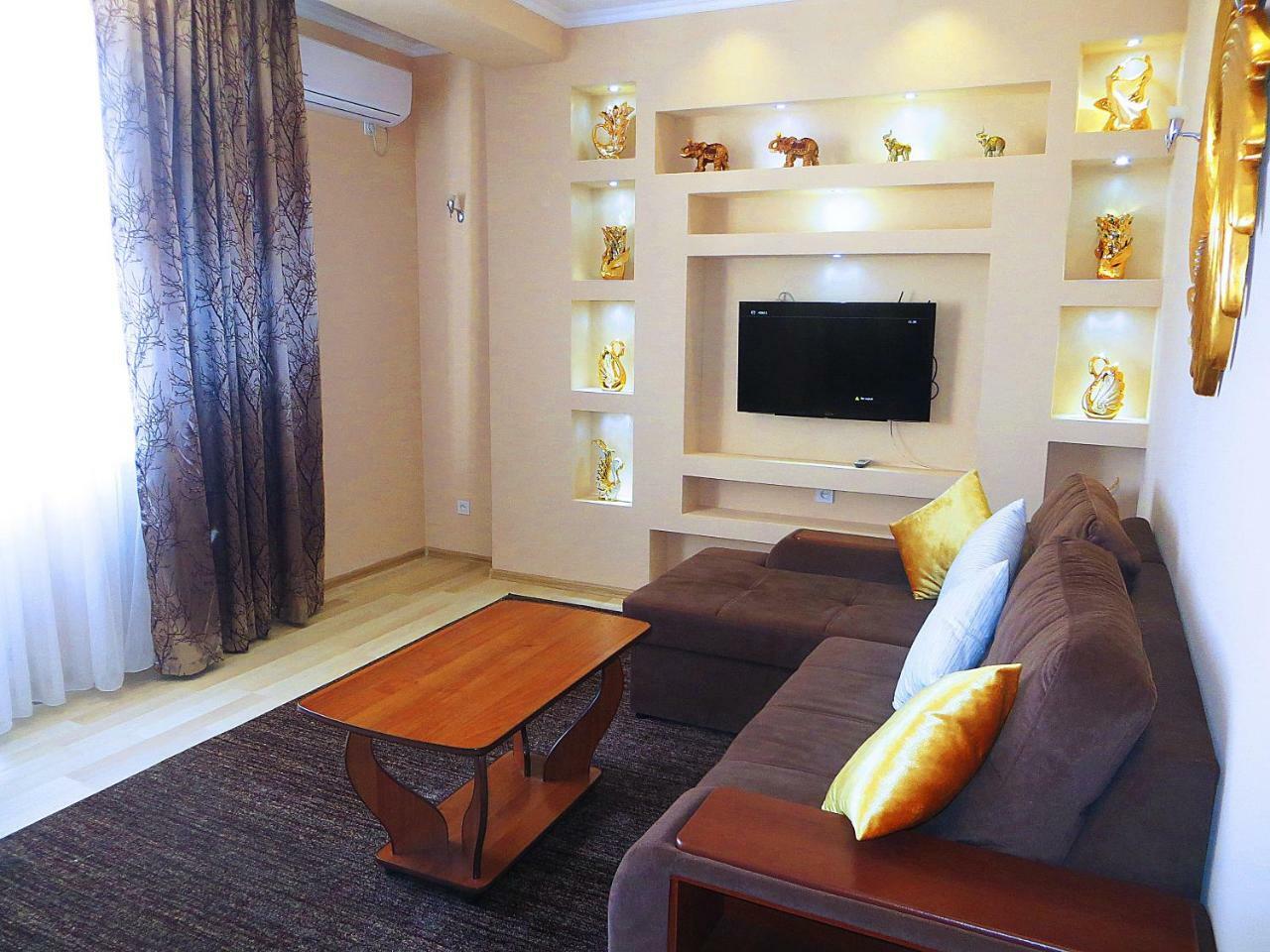 Lux Bishkek Apartment Екстериор снимка